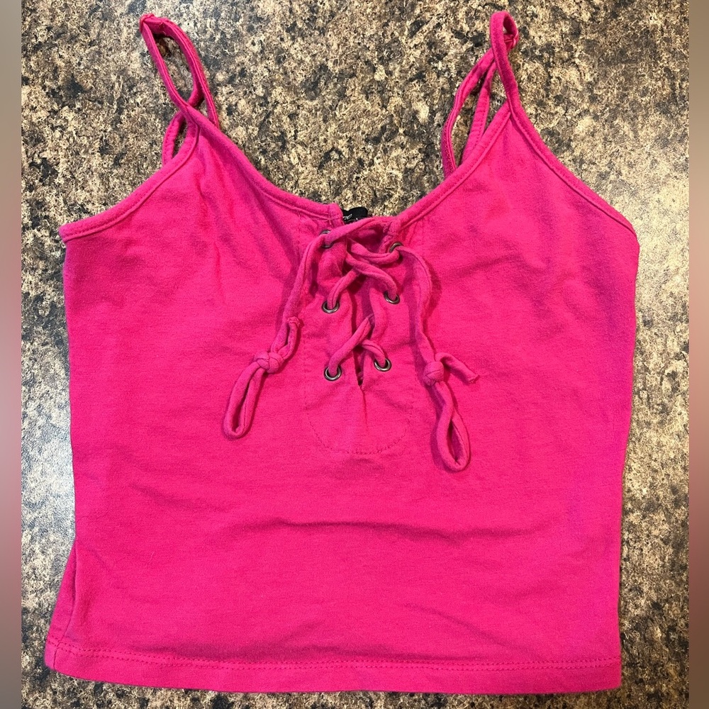 Women’s Sleeveless Lace-up Crop Top